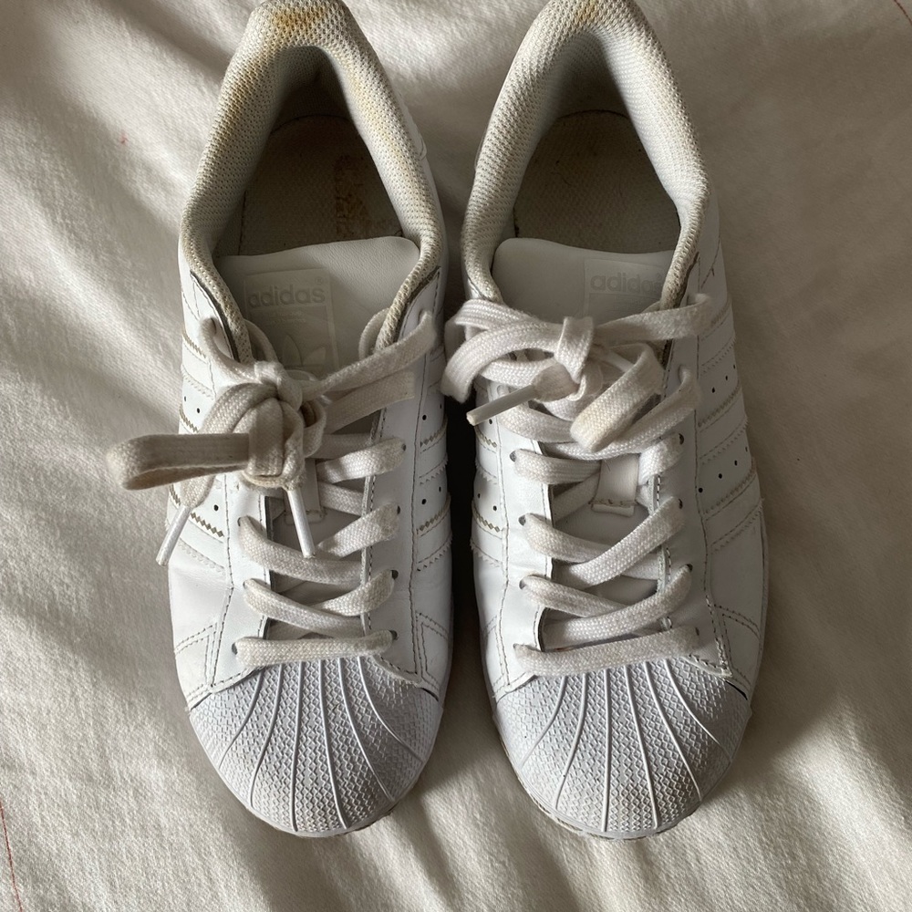 COPY - Adidas Superstars